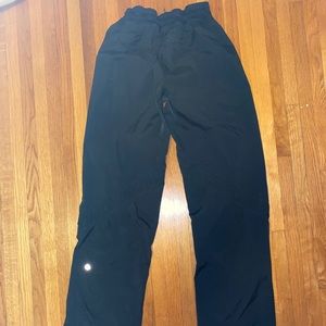 Black lululemon traveler & commuter pant